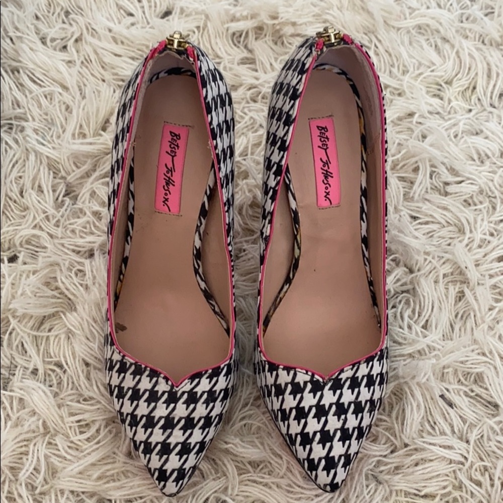 Houndstooth Cute AF Heels